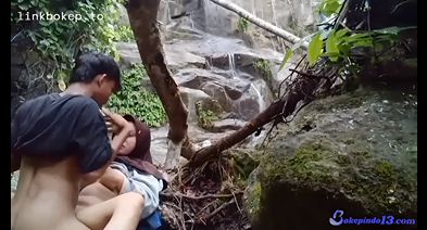 Jilbab Pramuka Mesum Di Air Terjun – Bokep Indo