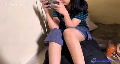 Akibat Main Game Kelamaan Kena Sikat Kakak – Bokep Indo